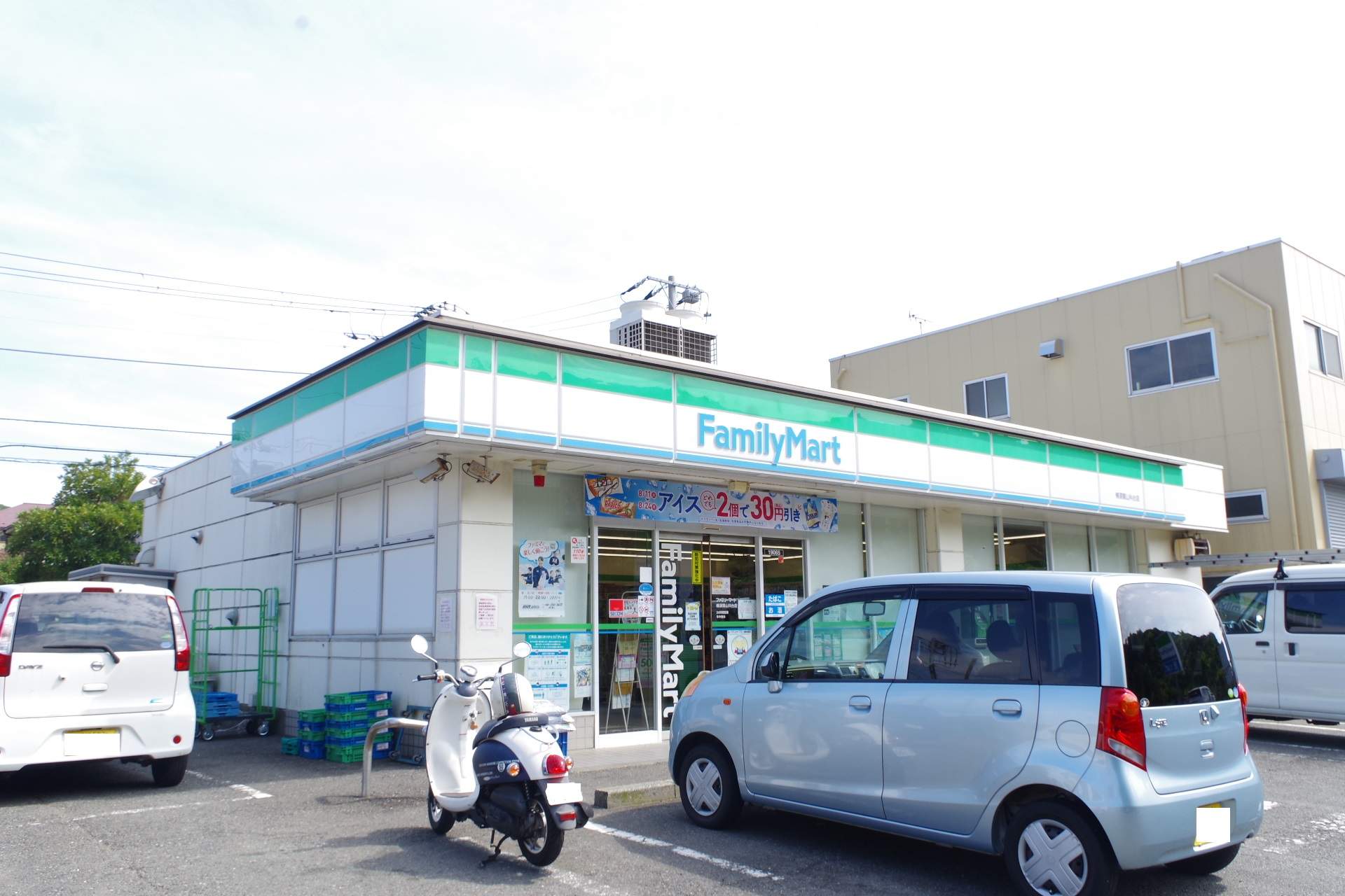 ファミリーマート　横須賀山科台店